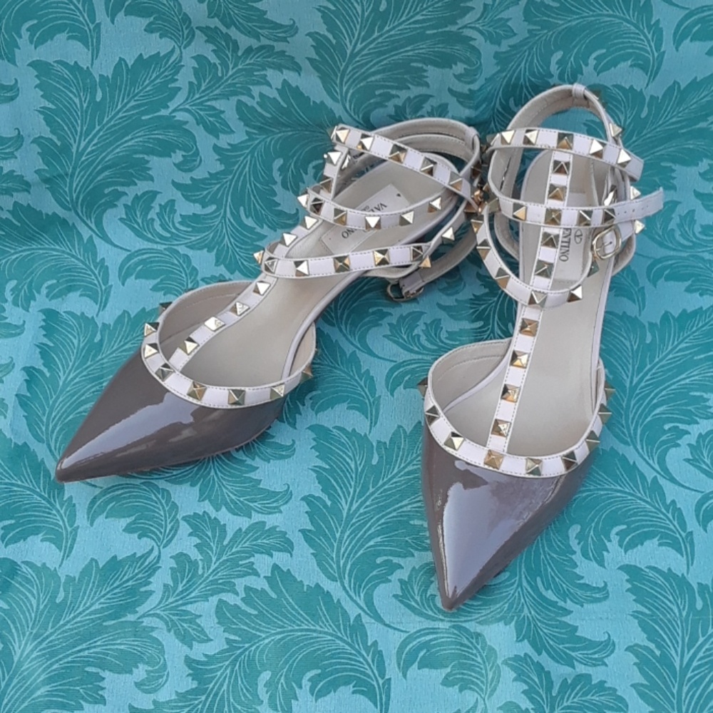 Like New Valentino rockstud mocha heels 8.5/39.5 - Picture 2 of 8